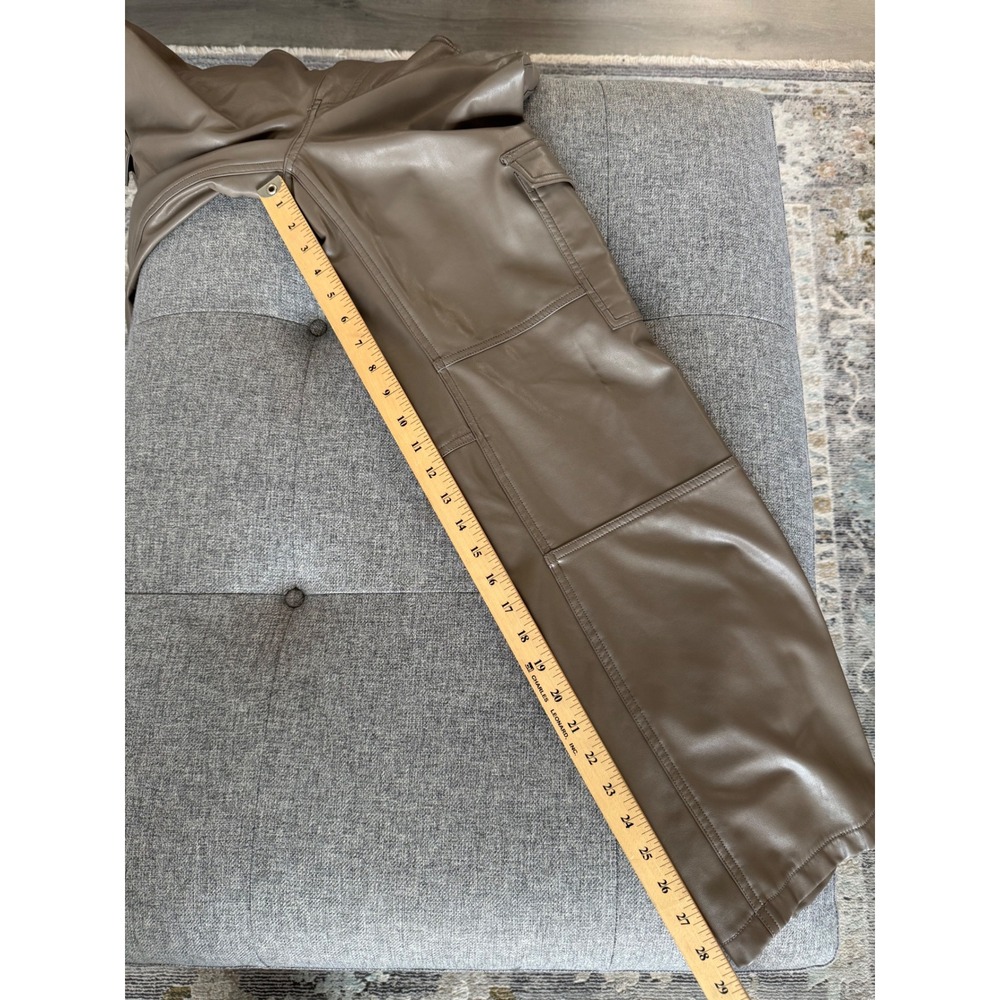 Abercrombie & Fitch 90s Relaxed High Rise Vegan Leather Cargo Pants Taupe 27/4 - Picture 8 of 8